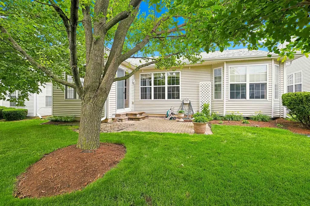 11923 Harrison Road Huntley IL 60142