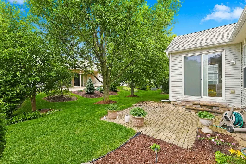 11923 Harrison Road Huntley IL 60142