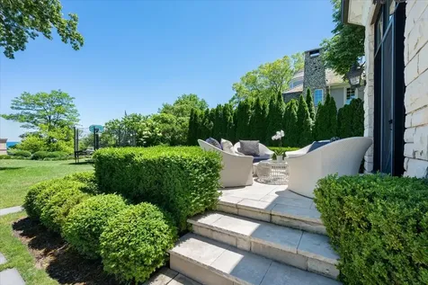 319 Sheridan Road Winnetka IL 60093