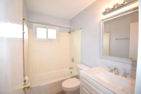 575 Berry Avenue Grayslake IL 60030