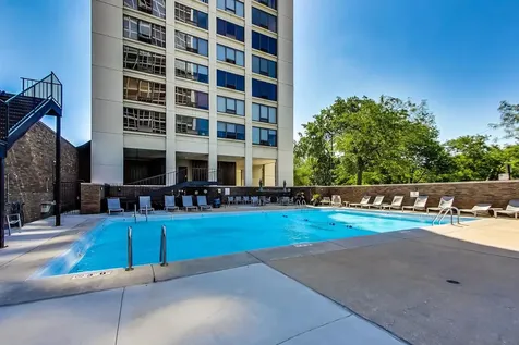 2800 North Lake Shore Drive Chicago IL 60657