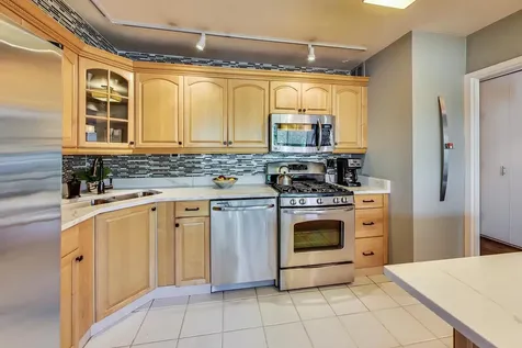 2800 North Lake Shore Drive Chicago IL 60657