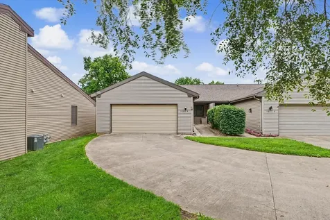 1806 Glenwood Oaks Court Urbana IL 61801