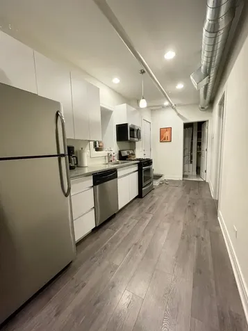 1931 North Hoyne Avenue Chicago IL 60647