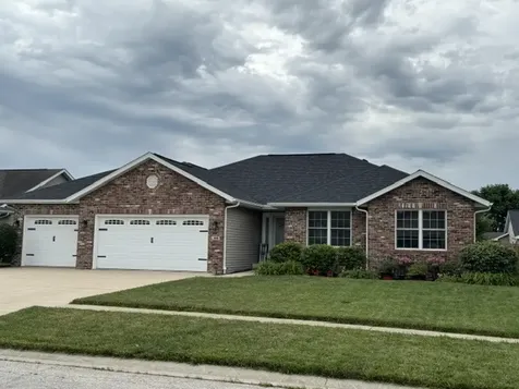 318 Piazza Lane Chatham IL 62629