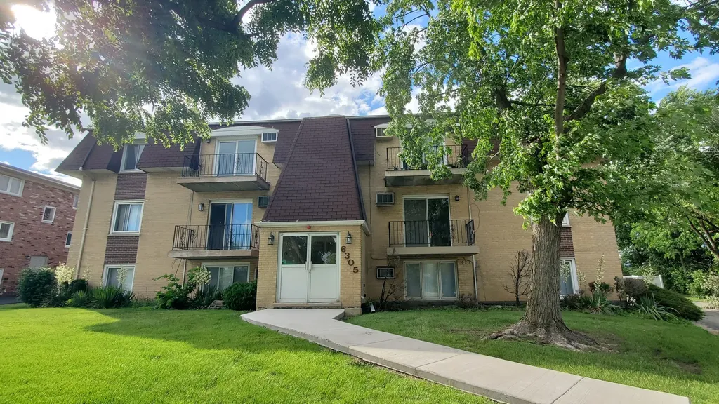 6305 Joliet Road Countryside IL 60525