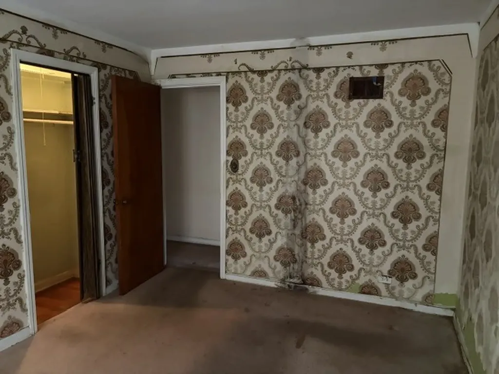 6531 North Hoyne Avenue Chicago IL 60645