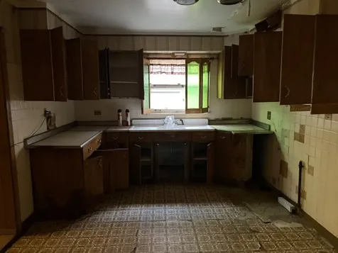 6531 North Hoyne Avenue Chicago IL 60645