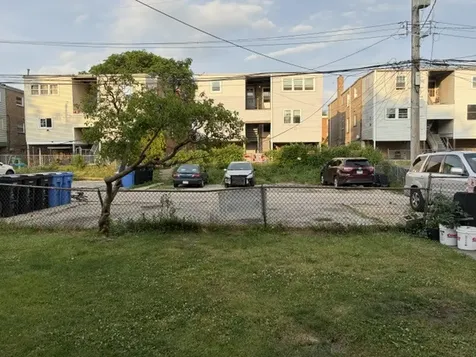 6531 North Hoyne Avenue Chicago IL 60645