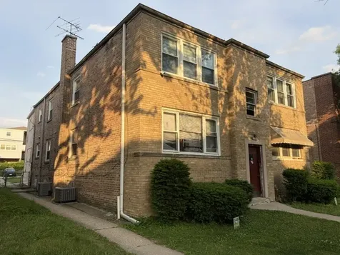 6531 North Hoyne Avenue Chicago IL 60645