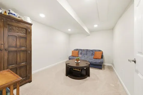 1193 Algonquin Drive Elgin IL 60120
