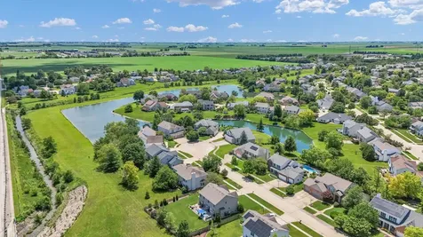 2106 Crossgate Court Champaign IL 61822