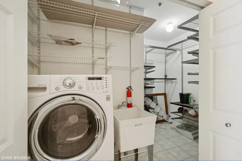 8 West Monroe Street Chicago IL 60603