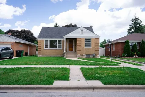 1635 Downing Avenue Westchester IL 60154