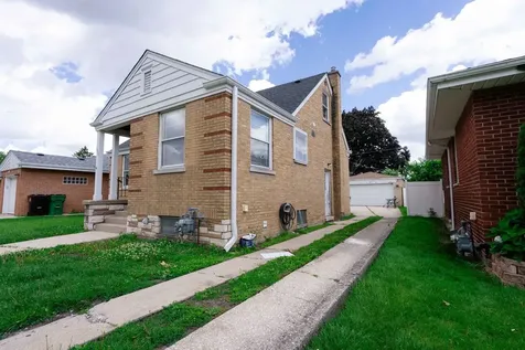 1635 Downing Avenue Westchester IL 60154