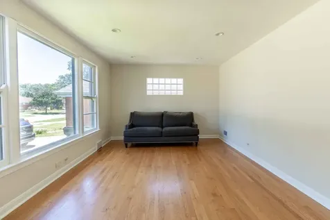 1635 Downing Avenue Westchester IL 60154