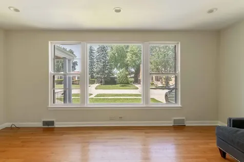1635 Downing Avenue Westchester IL 60154