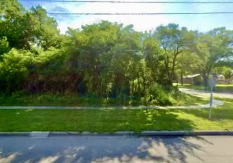 12329 West Warner Street Waukegan IL 60087