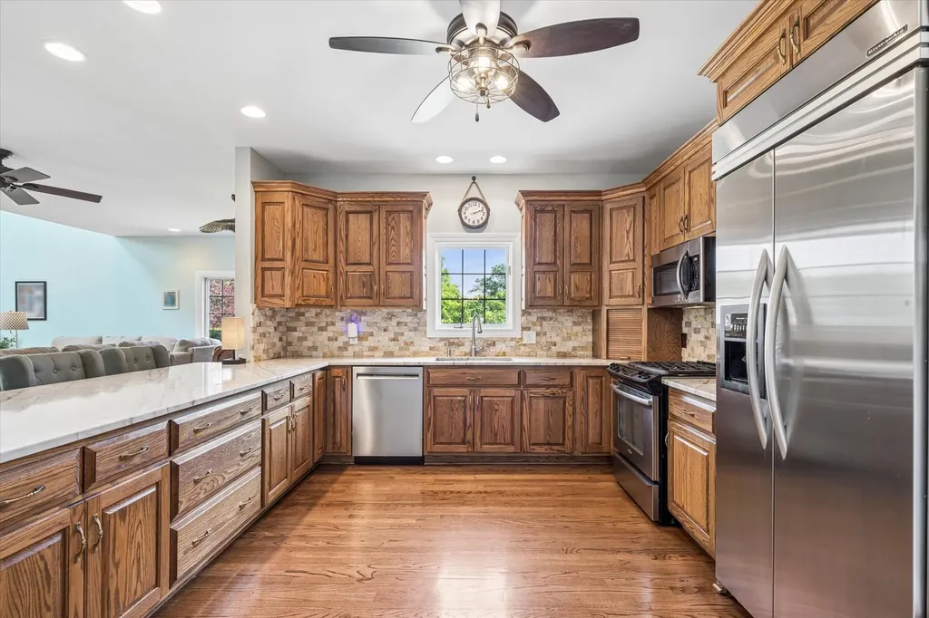 10741 Chaucer Drive Willow Springs IL 60480