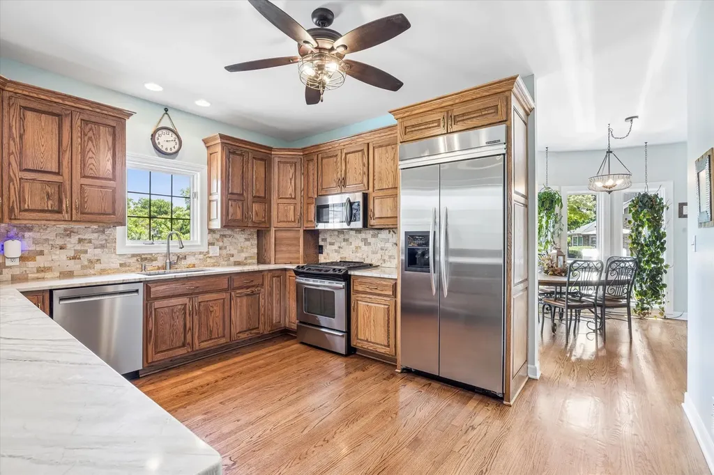10741 Chaucer Drive Willow Springs IL 60480