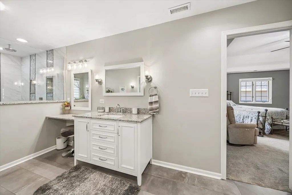 10741 Chaucer Drive Willow Springs IL 60480