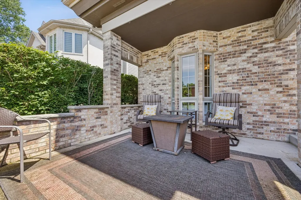 10741 Chaucer Drive Willow Springs IL 60480