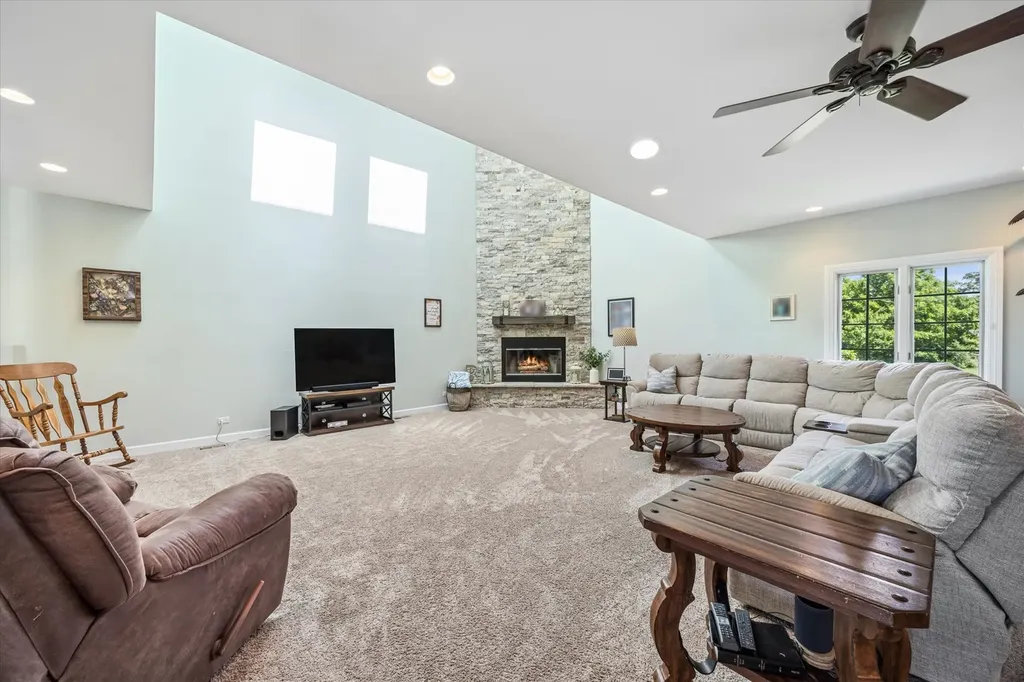 10741 Chaucer Drive Willow Springs IL 60480