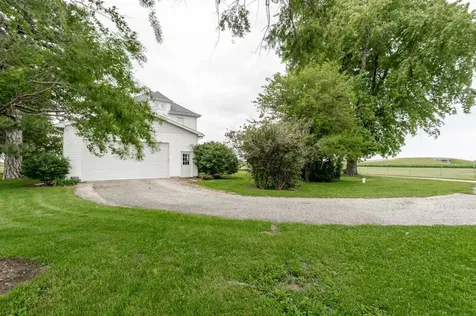 27231 East 3000 North Road Chenoa IL 61726
