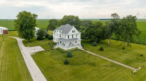 27231 East 3000 North Road Chenoa IL 61726