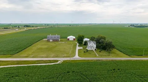 27231 East 3000 North Road Chenoa IL 61726