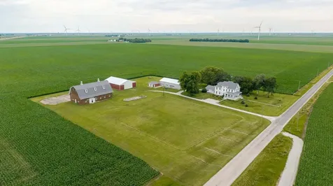 27231 East 3000 North Road Chenoa IL 61726