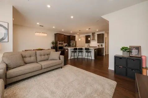 483 Watercress Drive Aurora IL 60504