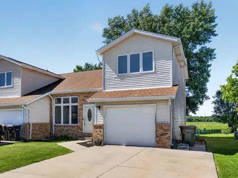 574 West Oak Street Coal City IL 60416