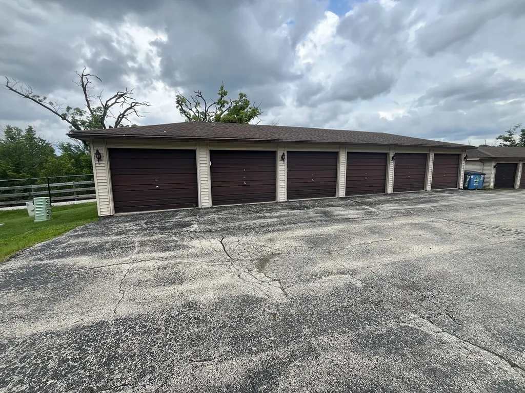 468 Valley Drive Naperville IL 60563