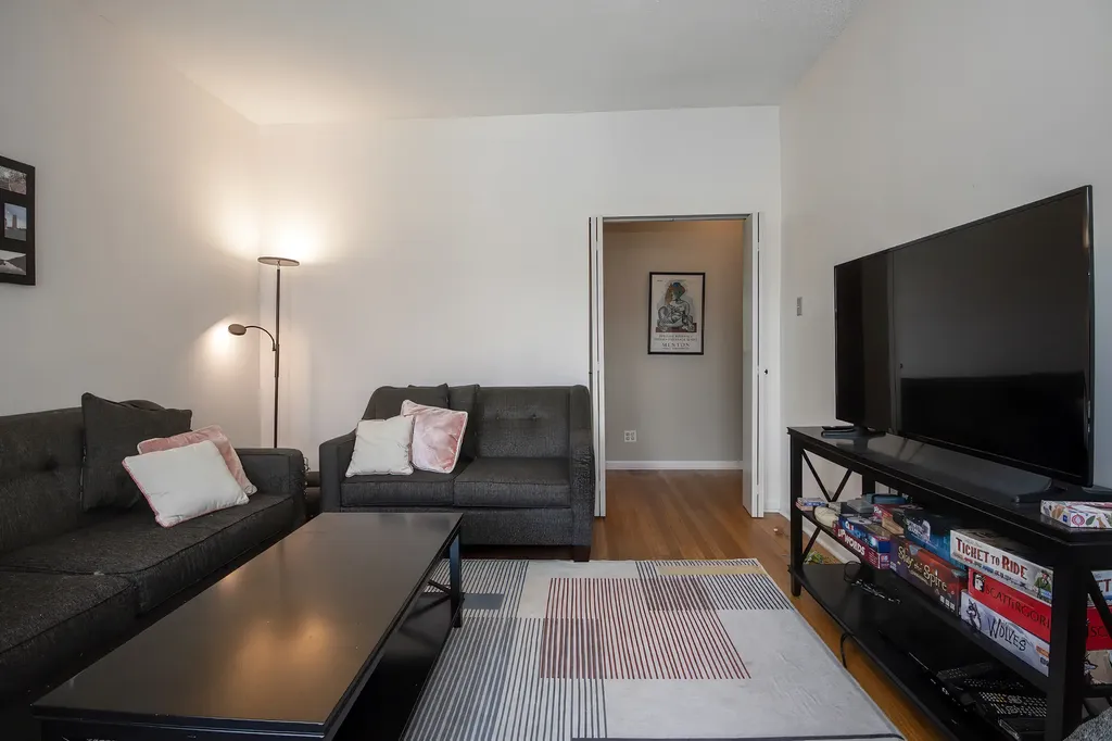 5333 South Ellis Avenue Chicago IL 60615