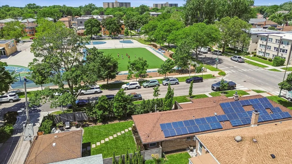 6755 North Washtenaw Avenue Chicago IL 60645