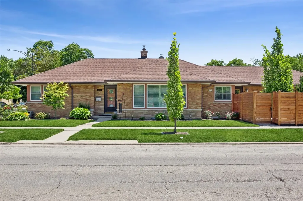 6755 North Washtenaw Avenue Chicago IL 60645