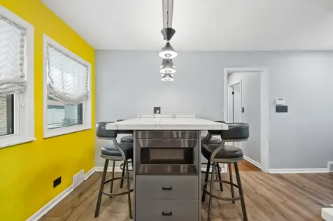 6755 North Washtenaw Avenue Chicago IL 60645