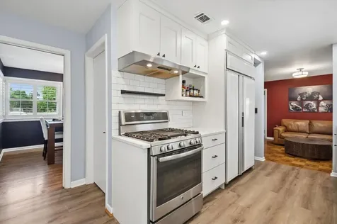 6755 North Washtenaw Avenue Chicago IL 60645