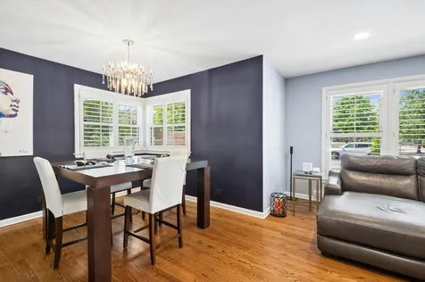 6755 North Washtenaw Avenue Chicago IL 60645