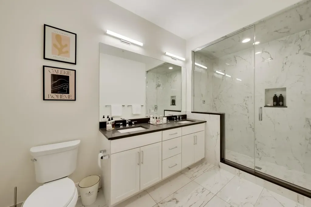 5748 North Hermitage Avenue Chicago IL 60660
