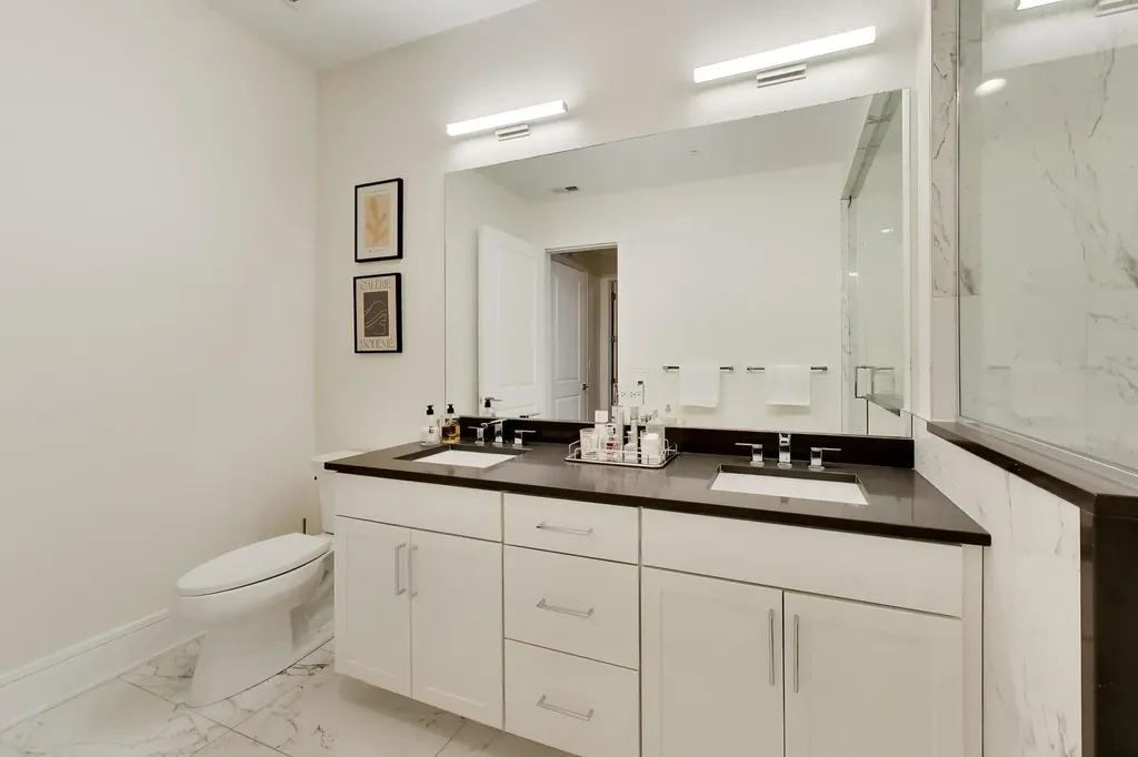 5748 North Hermitage Avenue Chicago IL 60660