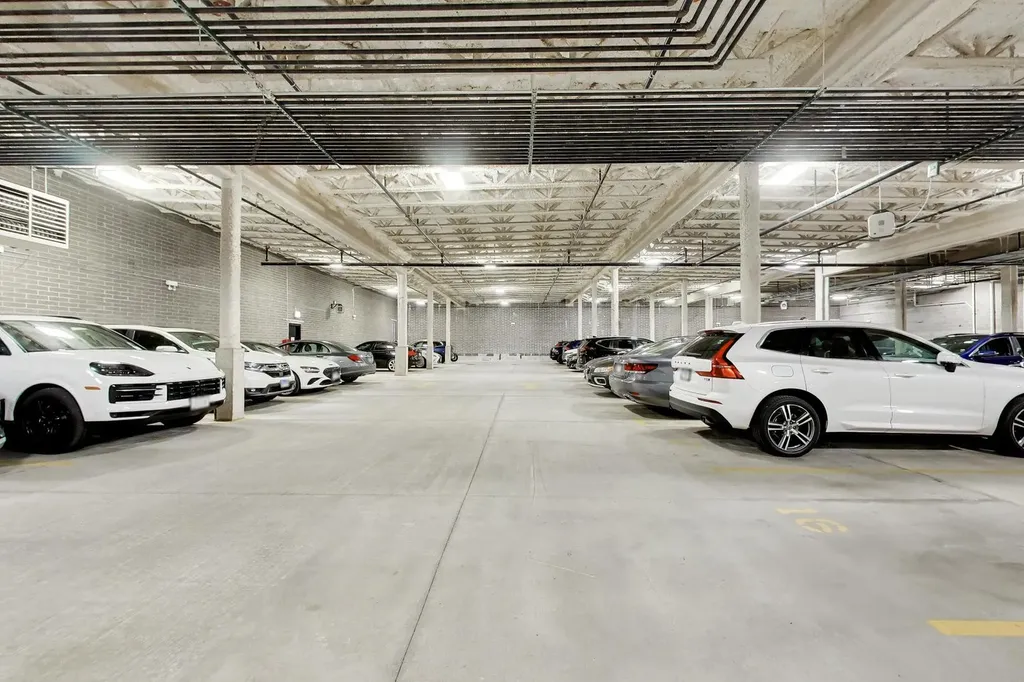 5748 North Hermitage Avenue Chicago IL 60660