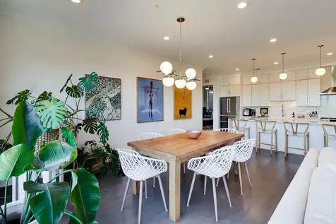 5748 North Hermitage Avenue Chicago IL 60660