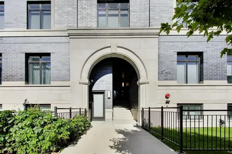5748 North Hermitage Avenue Chicago IL 60660