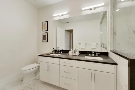 5748 North Hermitage Avenue Chicago IL 60660