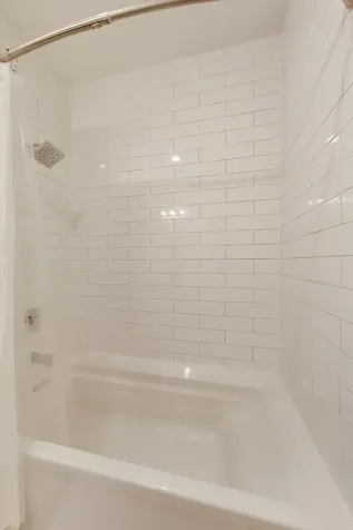 5748 North Hermitage Avenue Chicago IL 60660
