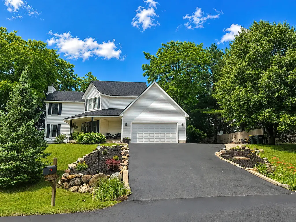 2412 Elk Drive Spring Grove IL 60081