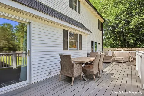 2412 Elk Drive Spring Grove IL 60081