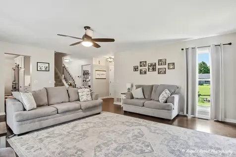 2412 Elk Drive Spring Grove IL 60081